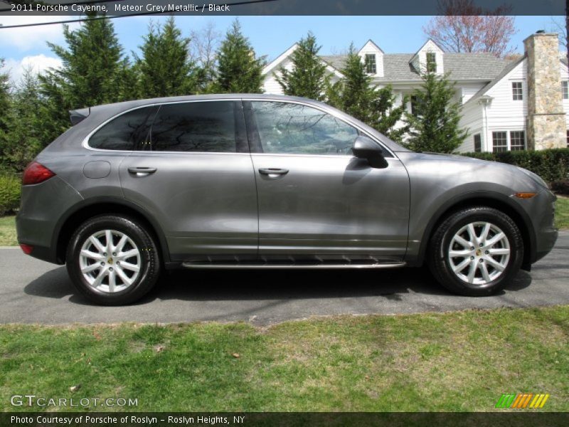 Meteor Grey Metallic / Black 2011 Porsche Cayenne