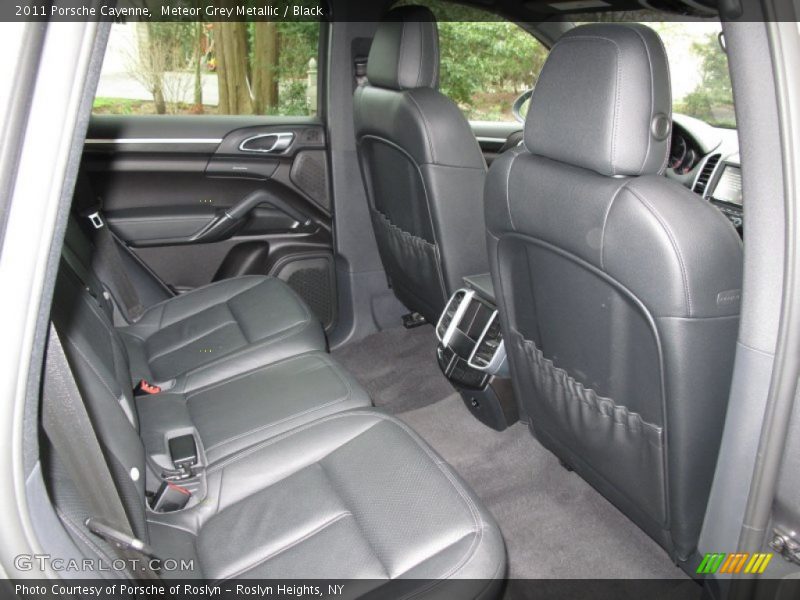 Meteor Grey Metallic / Black 2011 Porsche Cayenne