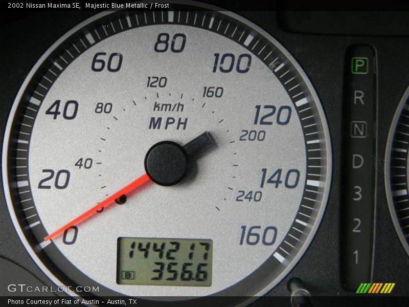 Majestic Blue Metallic / Frost 2002 Nissan Maxima SE