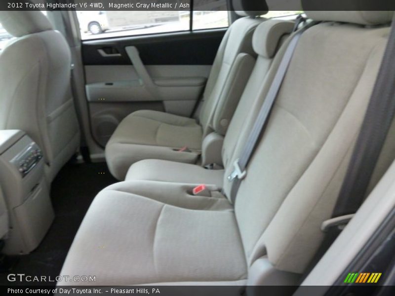 Magnetic Gray Metallic / Ash 2012 Toyota Highlander V6 4WD