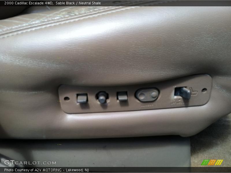 Sable Black / Neutral Shale 2000 Cadillac Escalade 4WD