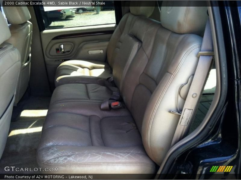 Sable Black / Neutral Shale 2000 Cadillac Escalade 4WD