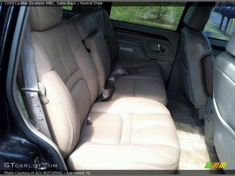 Sable Black / Neutral Shale 2000 Cadillac Escalade 4WD