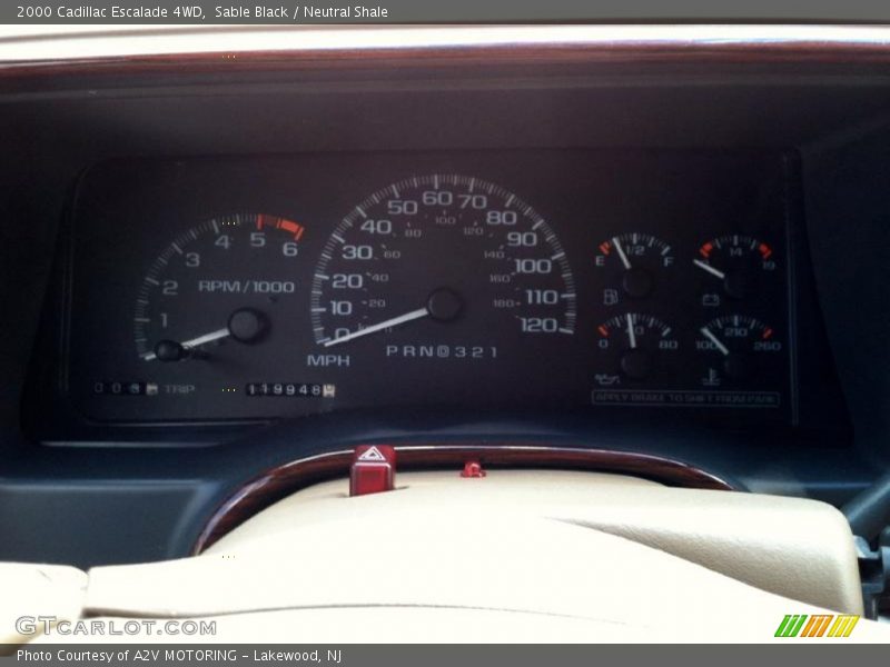 Sable Black / Neutral Shale 2000 Cadillac Escalade 4WD