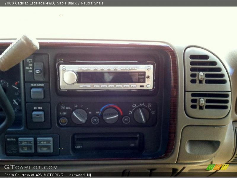 Sable Black / Neutral Shale 2000 Cadillac Escalade 4WD