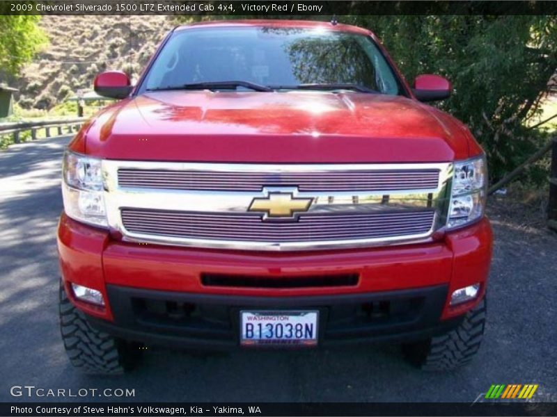 Victory Red / Ebony 2009 Chevrolet Silverado 1500 LTZ Extended Cab 4x4