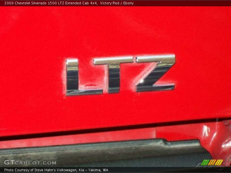 Victory Red / Ebony 2009 Chevrolet Silverado 1500 LTZ Extended Cab 4x4