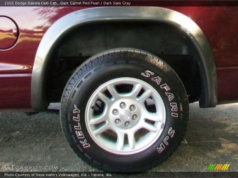 Dark Garnet Red Pearl / Dark Slate Gray 2002 Dodge Dakota Club Cab