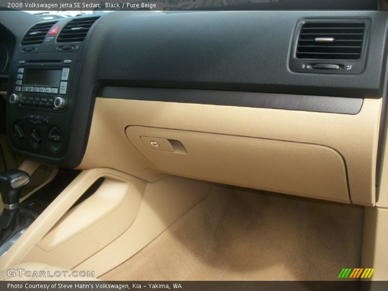 Black / Pure Beige 2008 Volkswagen Jetta SE Sedan