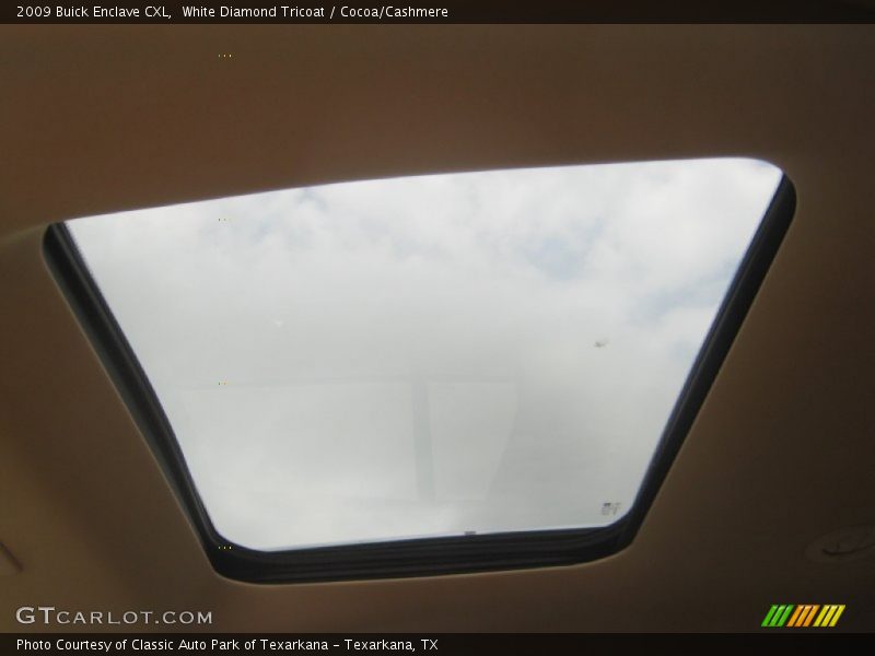 White Diamond Tricoat / Cocoa/Cashmere 2009 Buick Enclave CXL