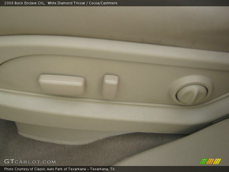 White Diamond Tricoat / Cocoa/Cashmere 2009 Buick Enclave CXL