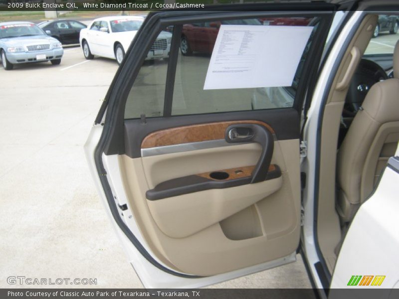 White Diamond Tricoat / Cocoa/Cashmere 2009 Buick Enclave CXL