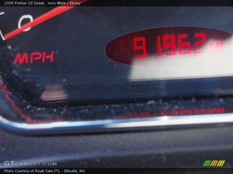 Ivory White / Ebony 2006 Pontiac G6 Sedan