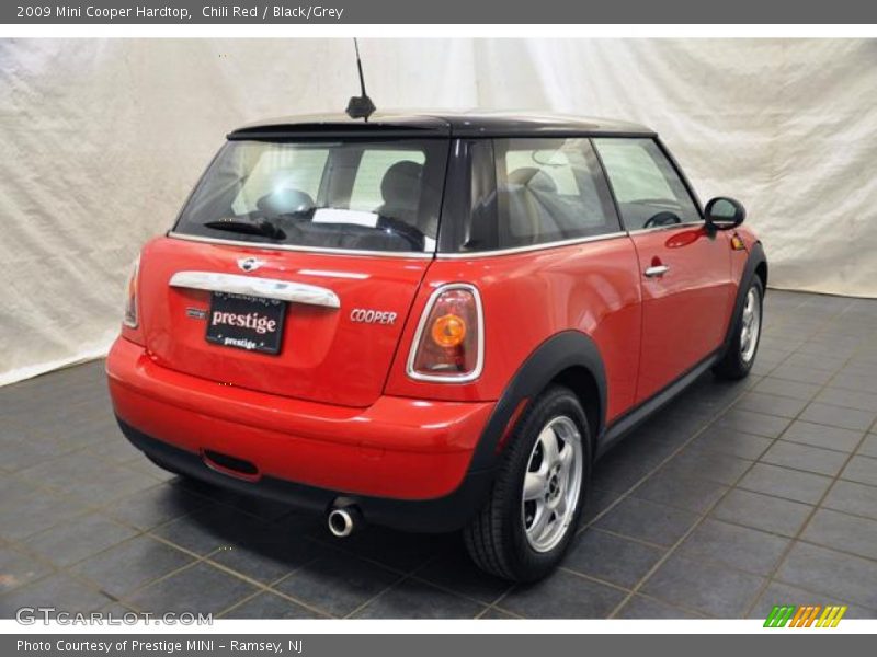 Chili Red / Black/Grey 2009 Mini Cooper Hardtop