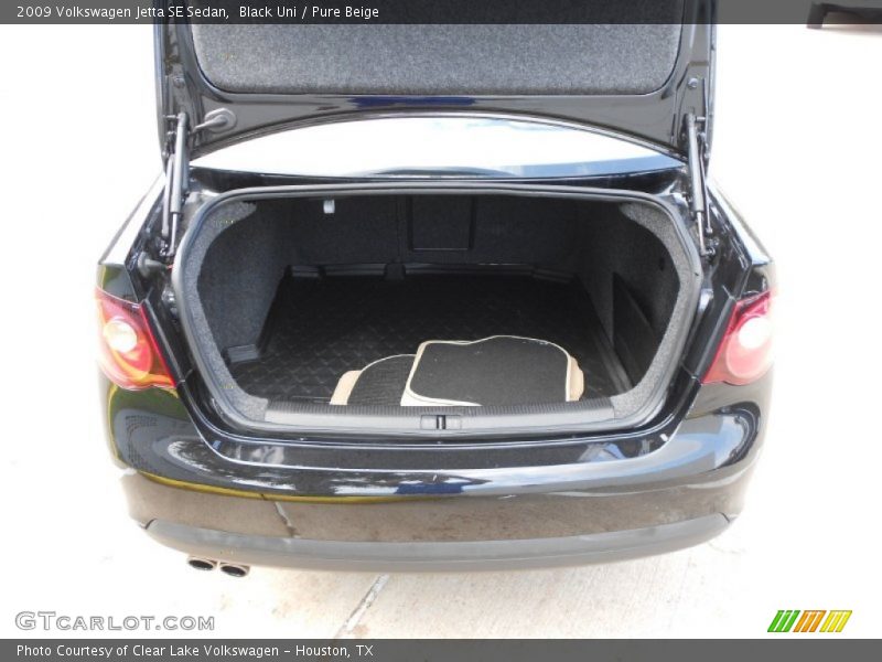 Black Uni / Pure Beige 2009 Volkswagen Jetta SE Sedan