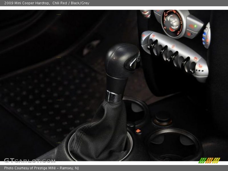 Chili Red / Black/Grey 2009 Mini Cooper Hardtop