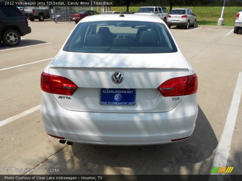 Candy White / Titan Black 2012 Volkswagen Jetta TDI Sedan