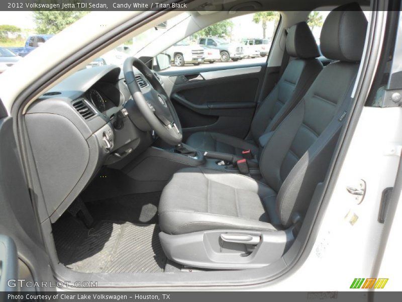 Candy White / Titan Black 2012 Volkswagen Jetta TDI Sedan