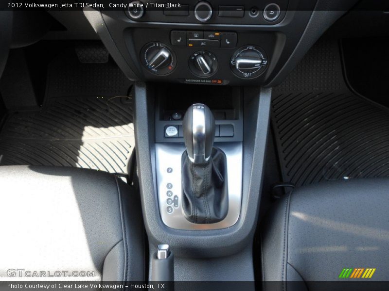 Candy White / Titan Black 2012 Volkswagen Jetta TDI Sedan