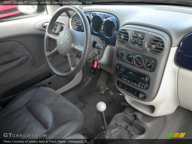 Patriot Blue Pearlcoat / Gray 2002 Chrysler PT Cruiser Limited