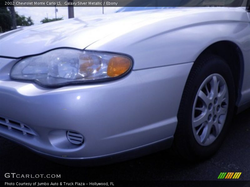 Galaxy Silver Metallic / Ebony 2002 Chevrolet Monte Carlo LS