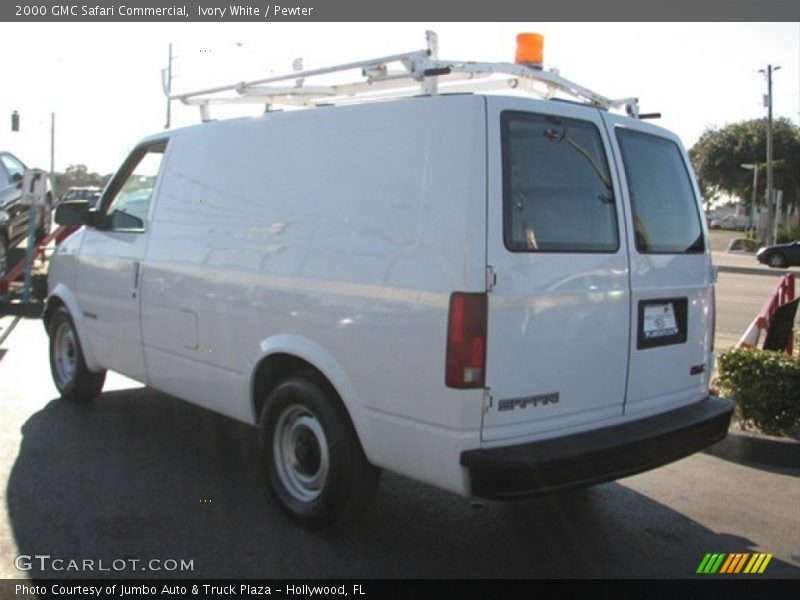 Ivory White / Pewter 2000 GMC Safari Commercial