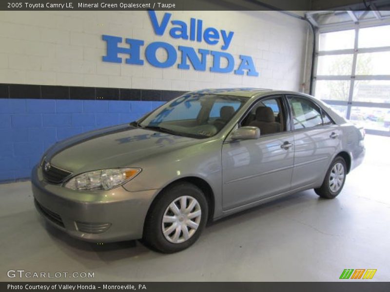 Mineral Green Opalescent / Taupe 2005 Toyota Camry LE