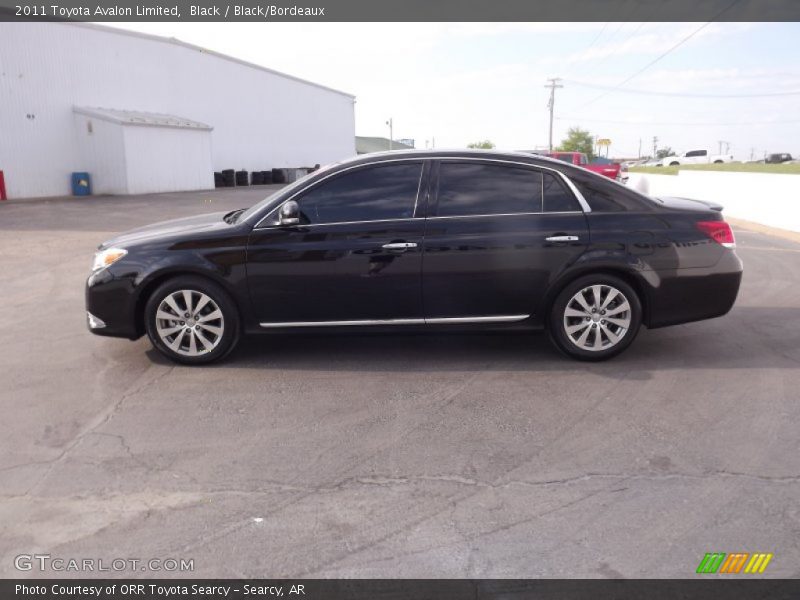 Black / Black/Bordeaux 2011 Toyota Avalon Limited