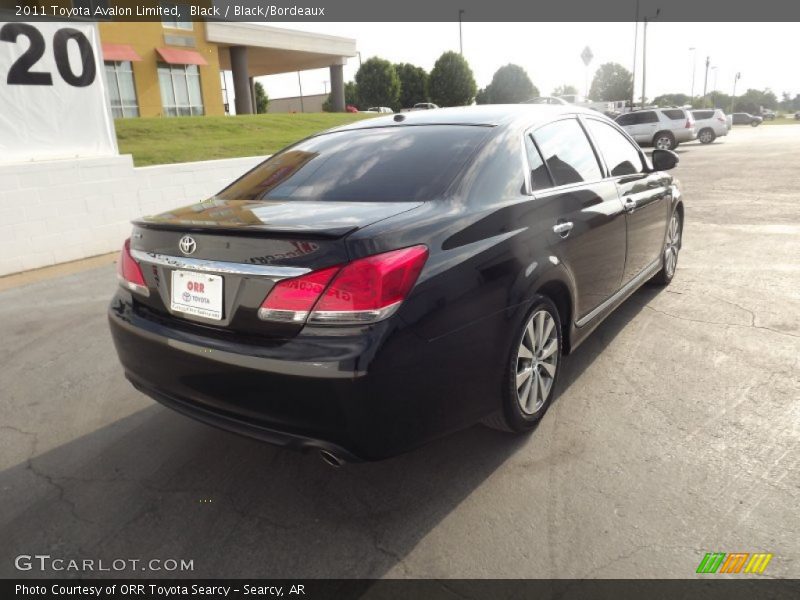 Black / Black/Bordeaux 2011 Toyota Avalon Limited