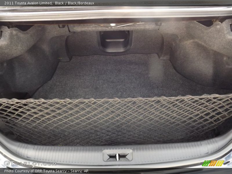 Black / Black/Bordeaux 2011 Toyota Avalon Limited