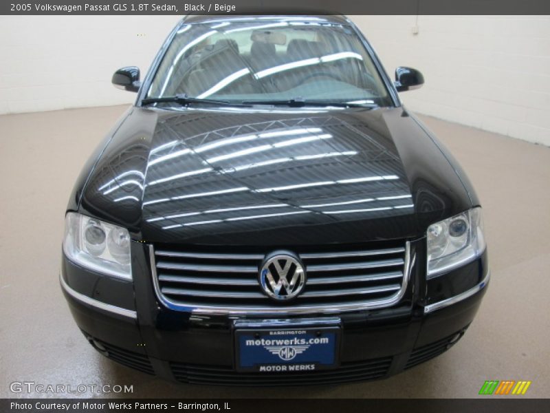 Black / Beige 2005 Volkswagen Passat GLS 1.8T Sedan