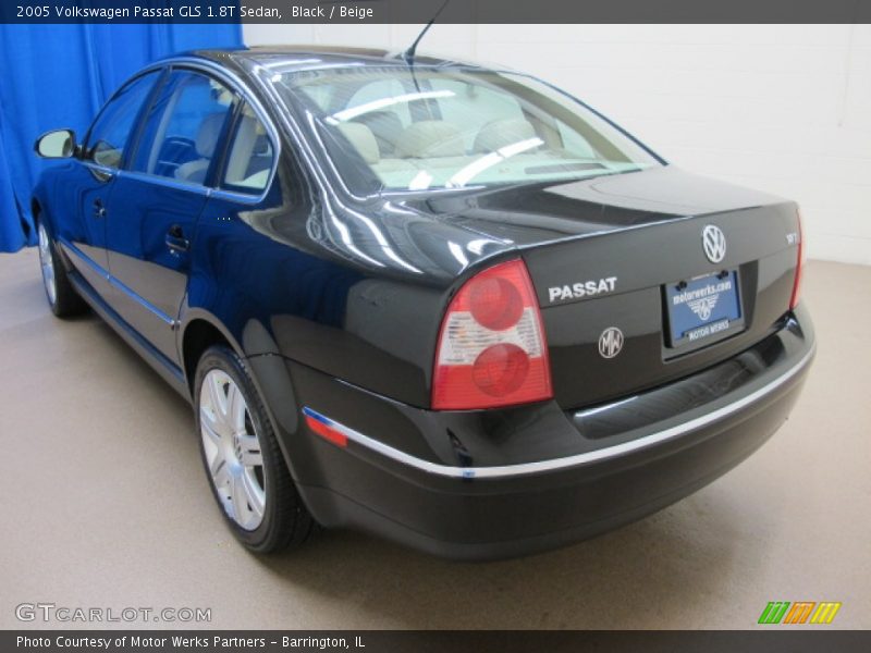 Black / Beige 2005 Volkswagen Passat GLS 1.8T Sedan