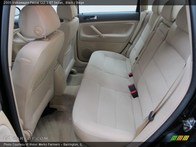 Black / Beige 2005 Volkswagen Passat GLS 1.8T Sedan