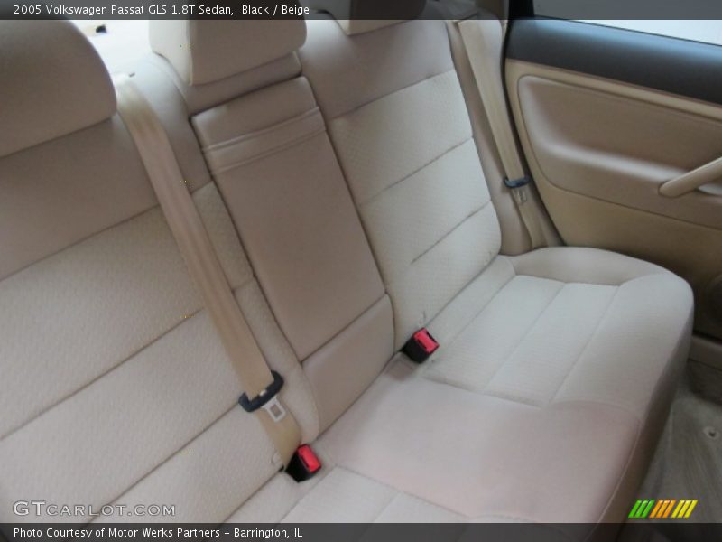Black / Beige 2005 Volkswagen Passat GLS 1.8T Sedan