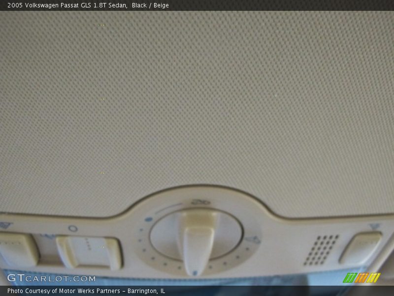 Black / Beige 2005 Volkswagen Passat GLS 1.8T Sedan