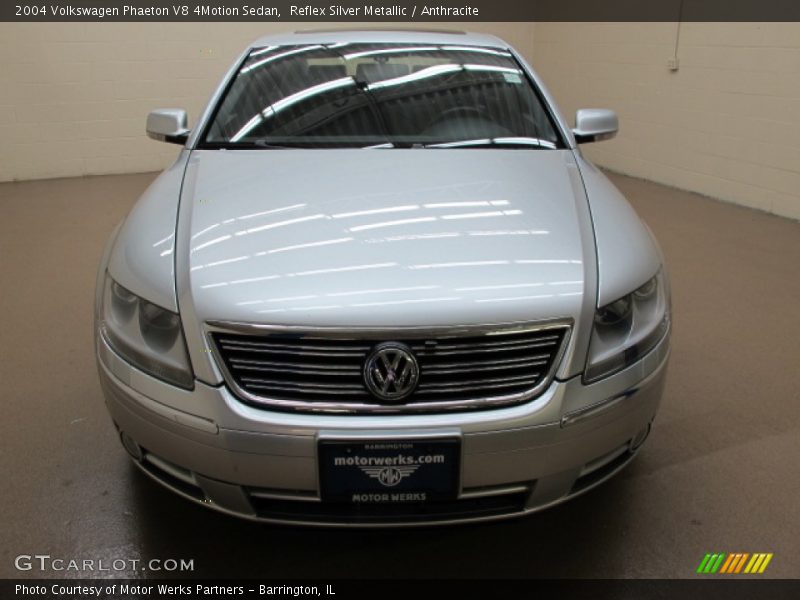 Reflex Silver Metallic / Anthracite 2004 Volkswagen Phaeton V8 4Motion Sedan