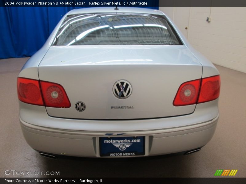 Reflex Silver Metallic / Anthracite 2004 Volkswagen Phaeton V8 4Motion Sedan