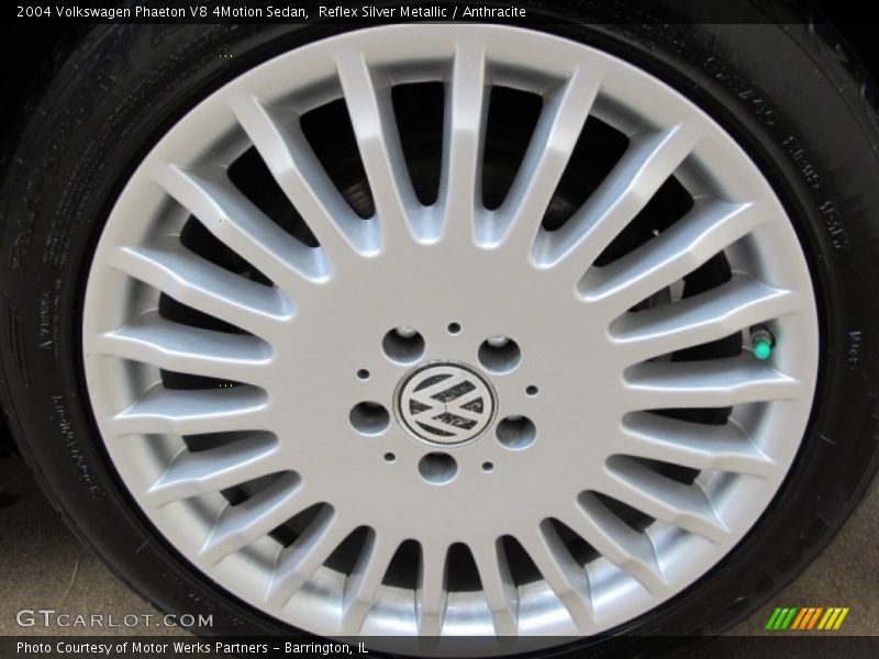 Reflex Silver Metallic / Anthracite 2004 Volkswagen Phaeton V8 4Motion Sedan
