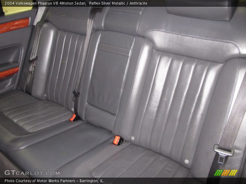 Reflex Silver Metallic / Anthracite 2004 Volkswagen Phaeton V8 4Motion Sedan