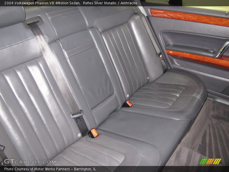 Reflex Silver Metallic / Anthracite 2004 Volkswagen Phaeton V8 4Motion Sedan