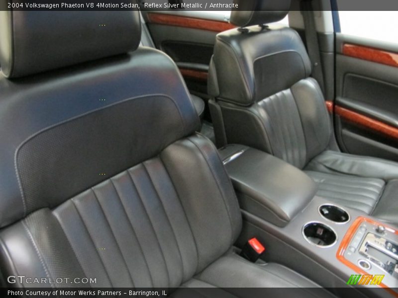 Reflex Silver Metallic / Anthracite 2004 Volkswagen Phaeton V8 4Motion Sedan