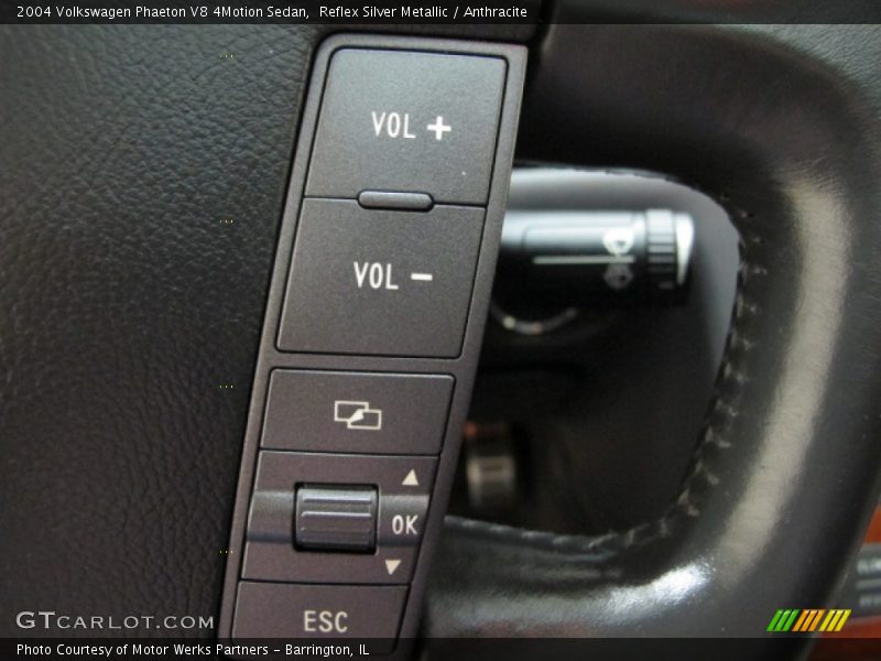 Reflex Silver Metallic / Anthracite 2004 Volkswagen Phaeton V8 4Motion Sedan