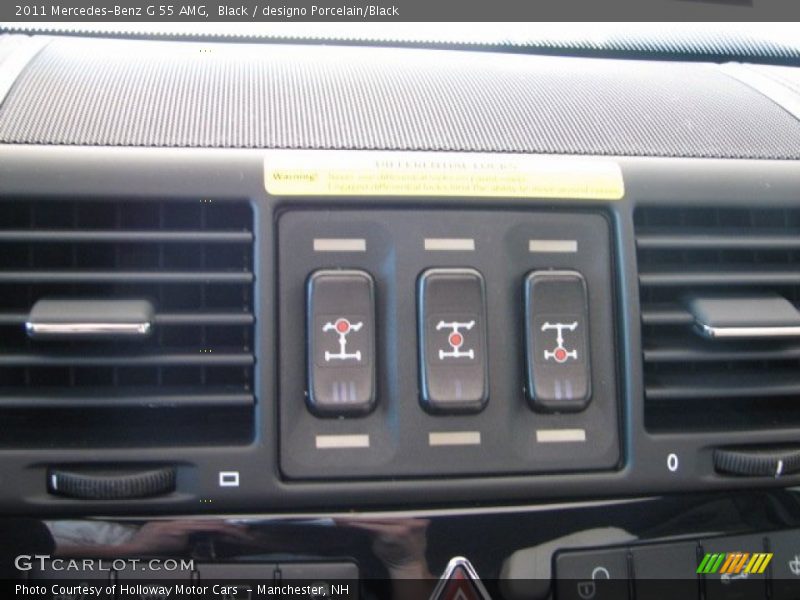 Controls of 2011 G 55 AMG