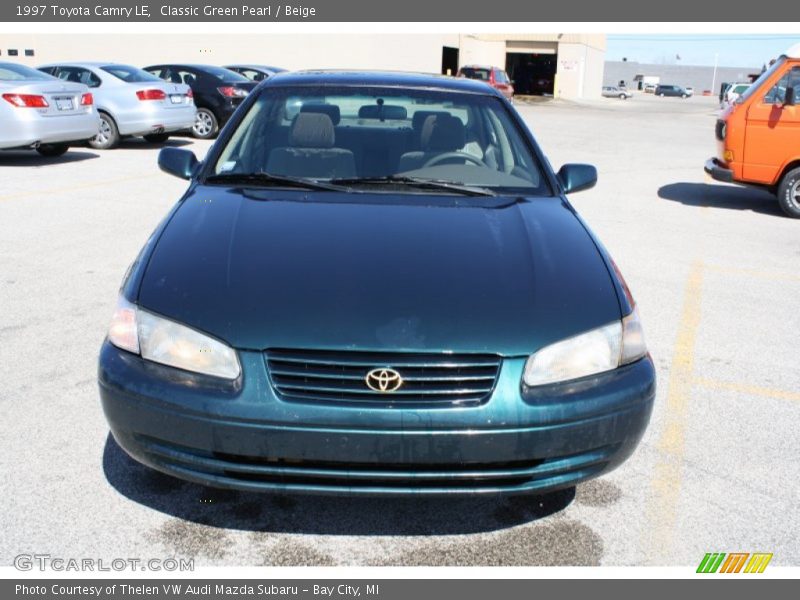 Classic Green Pearl / Beige 1997 Toyota Camry LE
