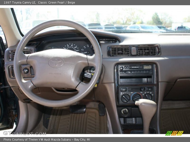 Classic Green Pearl / Beige 1997 Toyota Camry LE