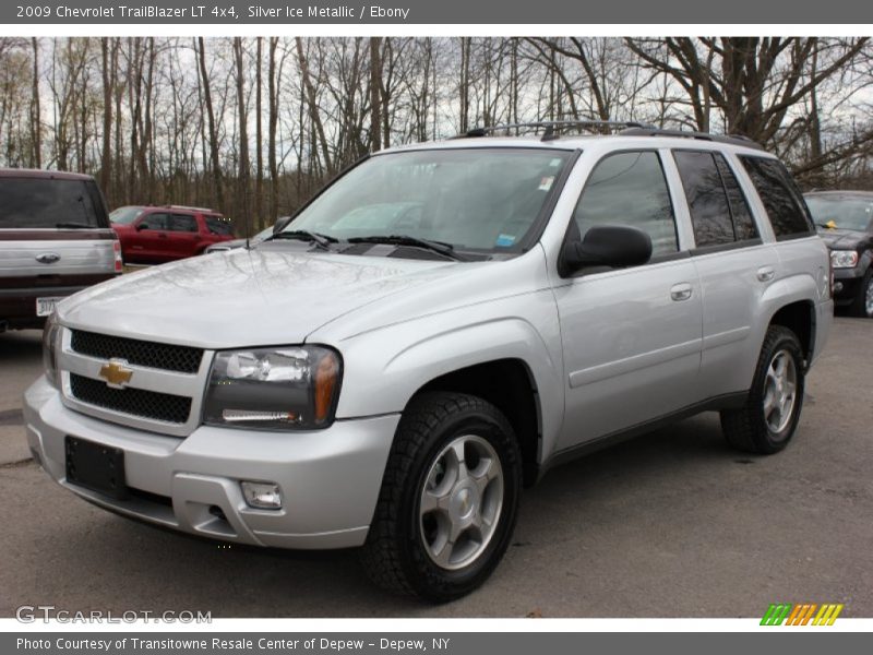 Silver Ice Metallic / Ebony 2009 Chevrolet TrailBlazer LT 4x4