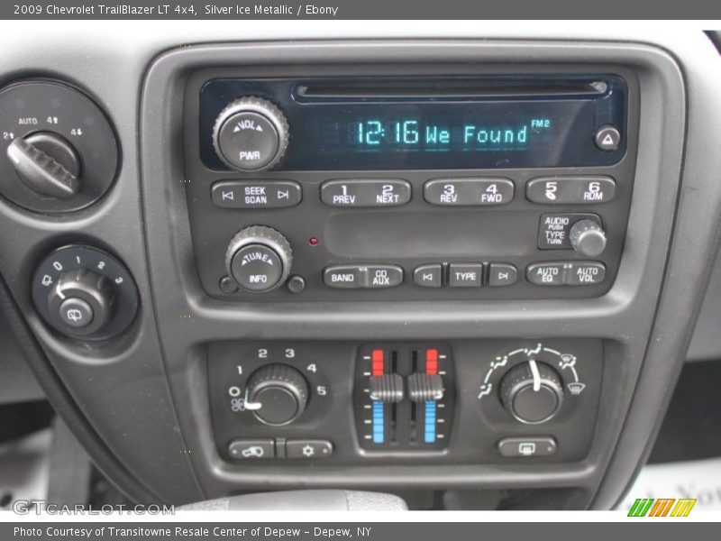 Silver Ice Metallic / Ebony 2009 Chevrolet TrailBlazer LT 4x4