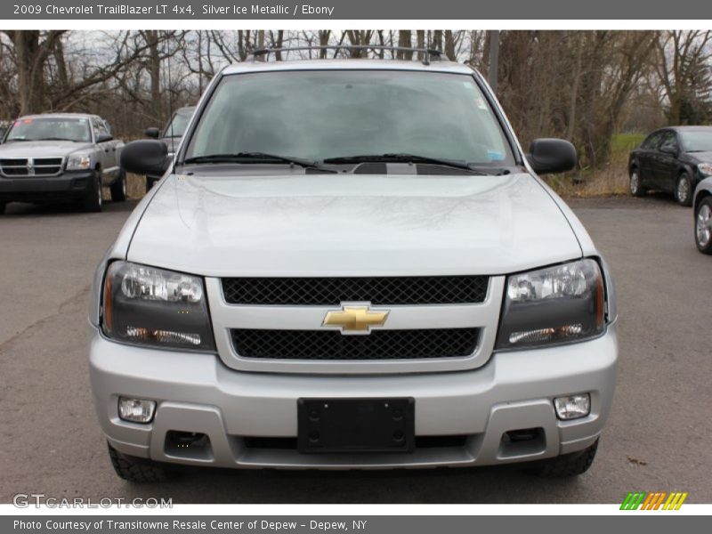 Silver Ice Metallic / Ebony 2009 Chevrolet TrailBlazer LT 4x4