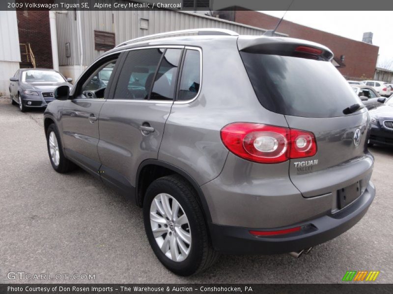 Alpine Grey Metallic / Charcoal 2009 Volkswagen Tiguan SE