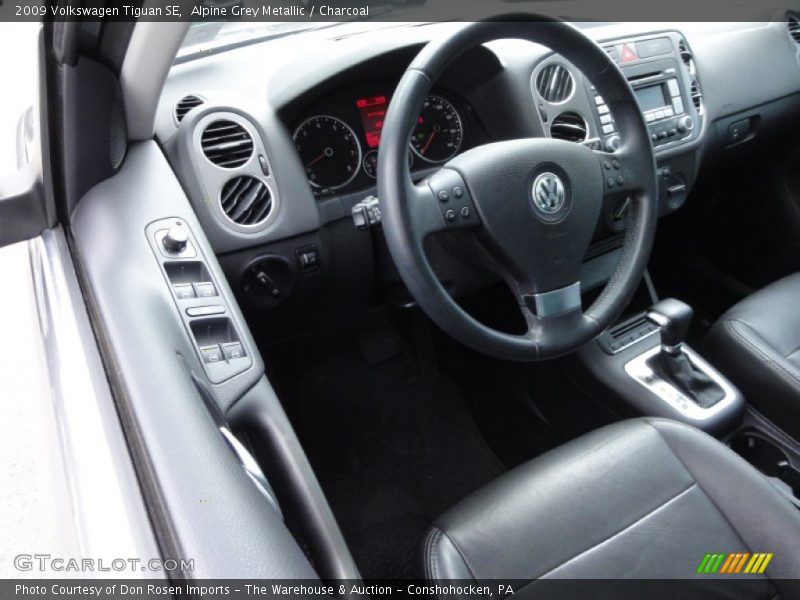 Alpine Grey Metallic / Charcoal 2009 Volkswagen Tiguan SE
